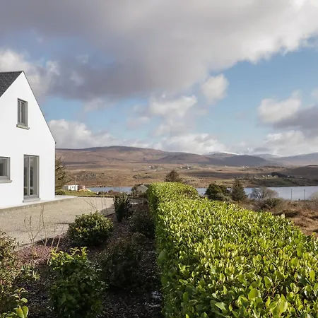 Moorhen House * Loughanure